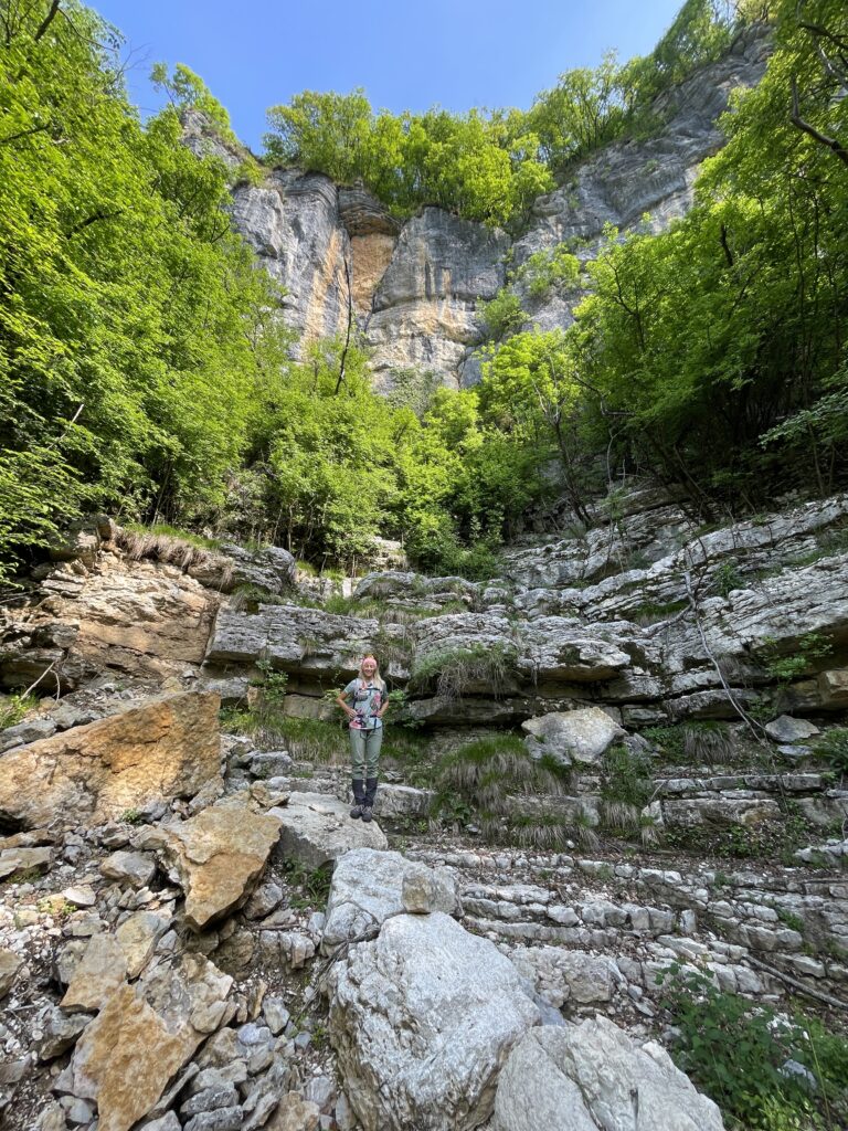 Lungo il sentiero delle Cenge di Rotzo (2)